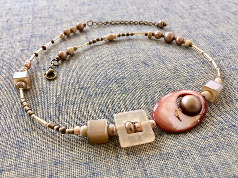 Collier le pétillant rose par lalouve